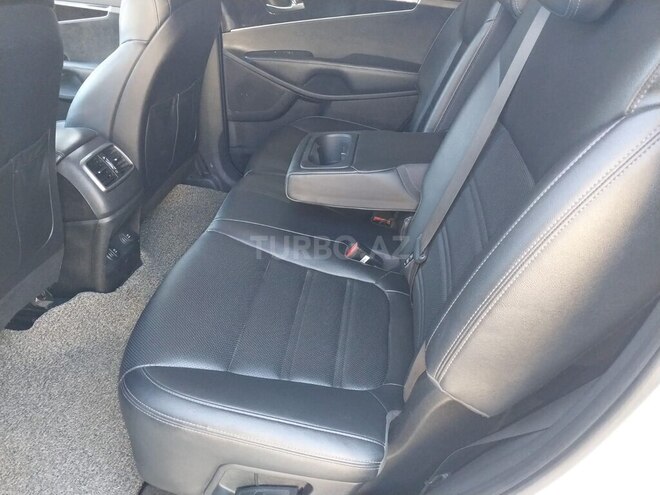 Kia Sorento-14