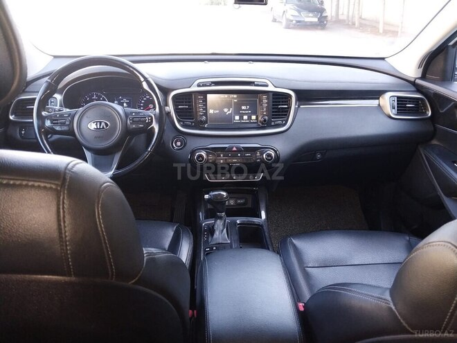 Kia Sorento-17