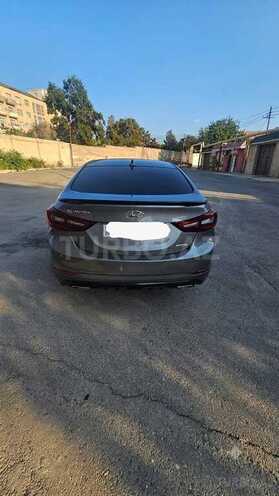 Hyundai Elantra-5