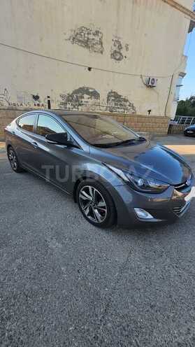 Hyundai Elantra-4
