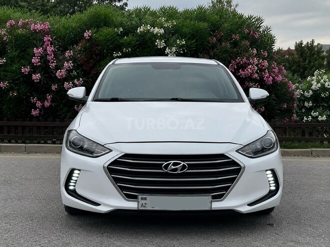 Hyundai Elantra-1