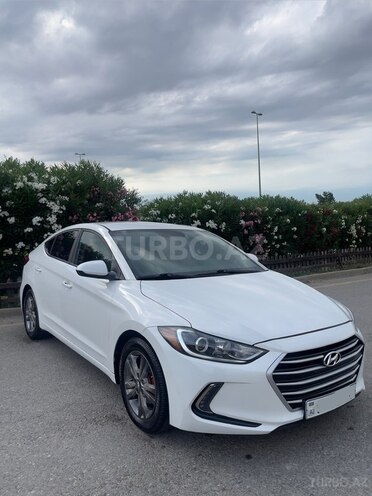 Hyundai Elantra-7