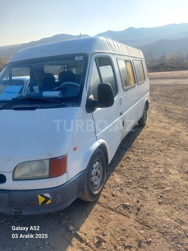 Ford Transit-7