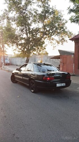 Opel Omega-4