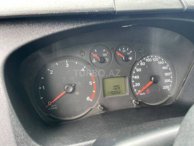 Ford Transit-5