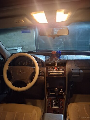 Mercedes C 230-6