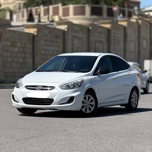 Hyundai Accent-1