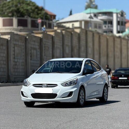 Hyundai Accent-2