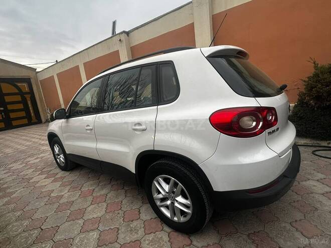 Volkswagen Tiguan-5