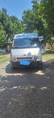 Ford Transit-1