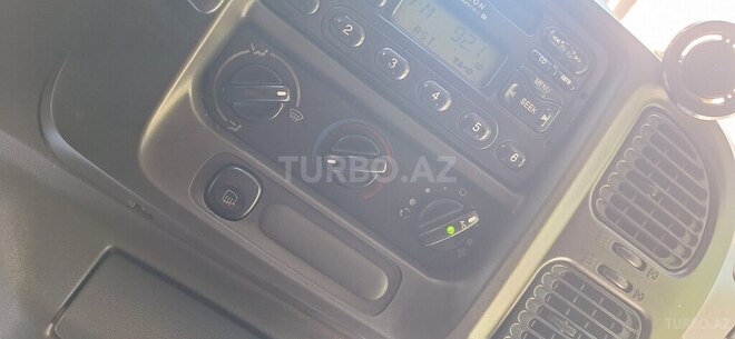 Ford Transit-16