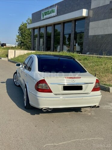 Mercedes E 200-5