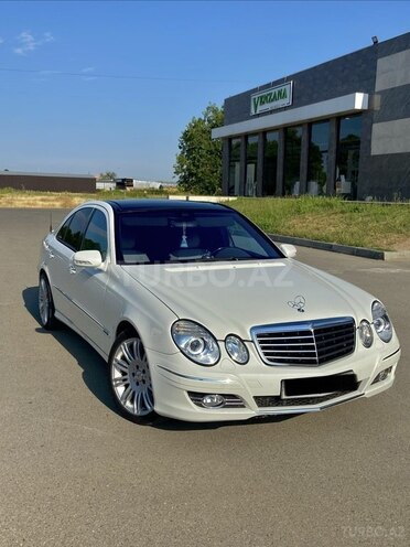 Mercedes E 200-1