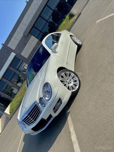 Mercedes E 200-13