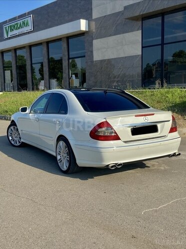 Mercedes E 200-8