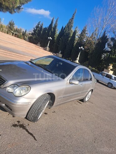Mercedes C 240-6