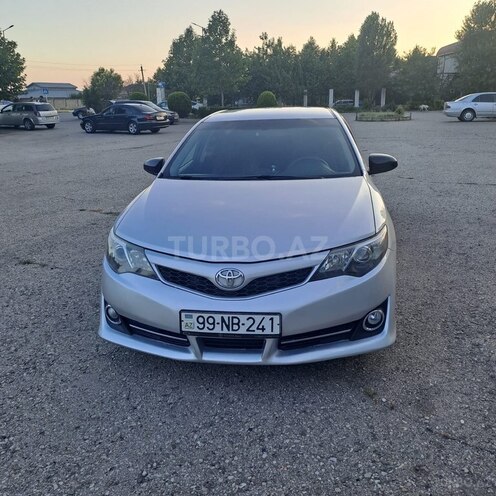 Toyota Camry-1