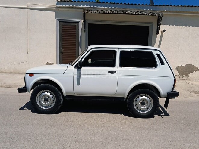 LADA (VAZ) Niva-3