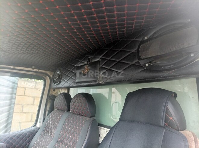 Ford Transit-5
