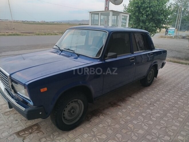 LADA (VAZ) 2107-2