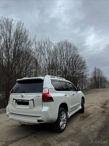Toyota Land Cruiser Prado-6