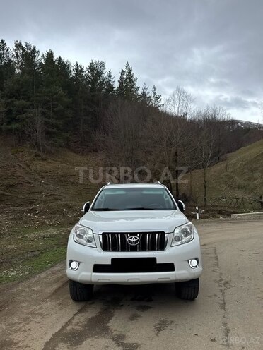 Toyota Land Cruiser Prado-4