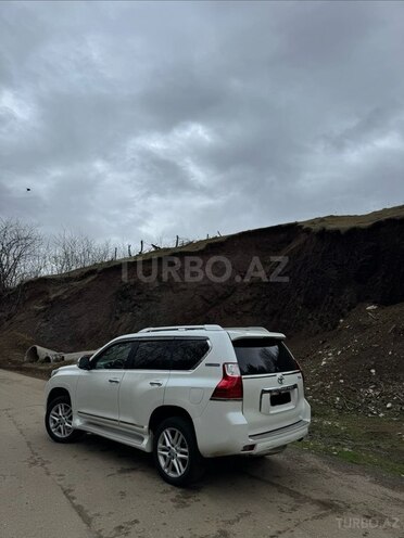 Toyota Land Cruiser Prado-7