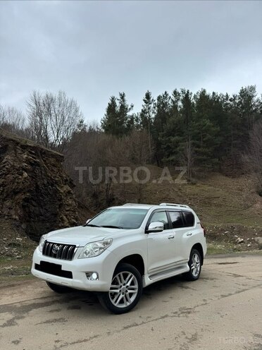 Toyota Land Cruiser Prado-11