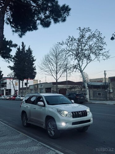 Toyota Land Cruiser Prado-3