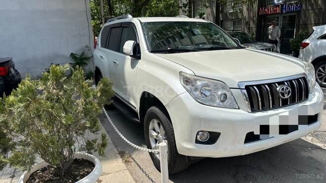 Toyota Land Cruiser Prado-3