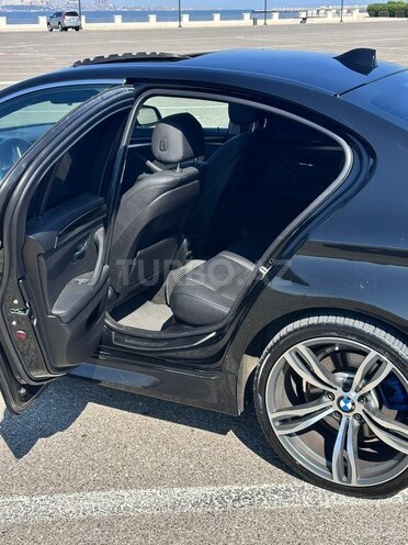 BMW 528-9