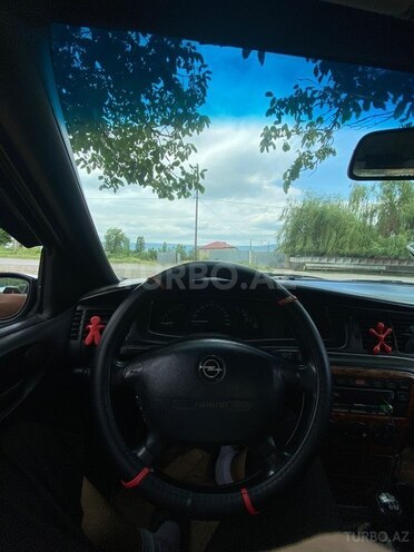 Opel Vectra-7
