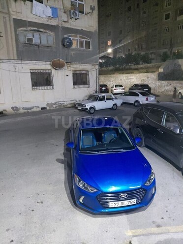 Hyundai Elantra-2