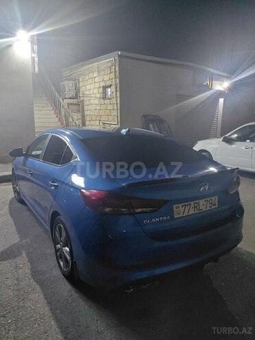 Hyundai Elantra-3
