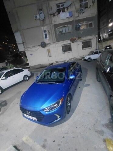Hyundai Elantra-5