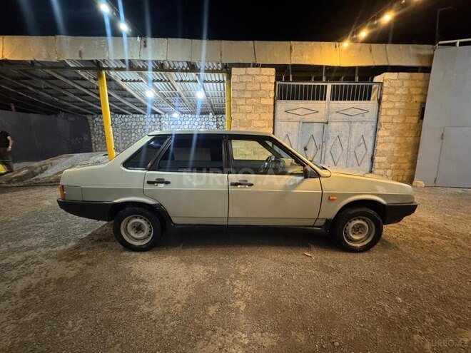 LADA (VAZ) 21099-4