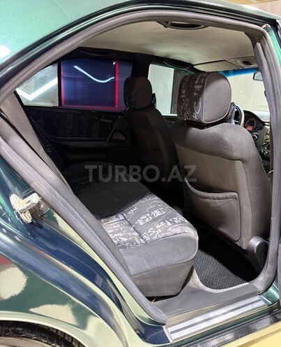 Mercedes E 230-15