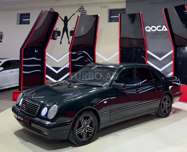 Mercedes E 230-1