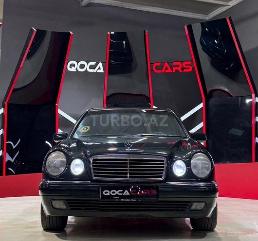 Mercedes E 230-3