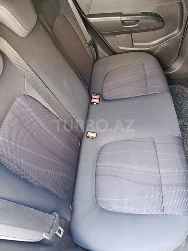 Chevrolet Aveo-8