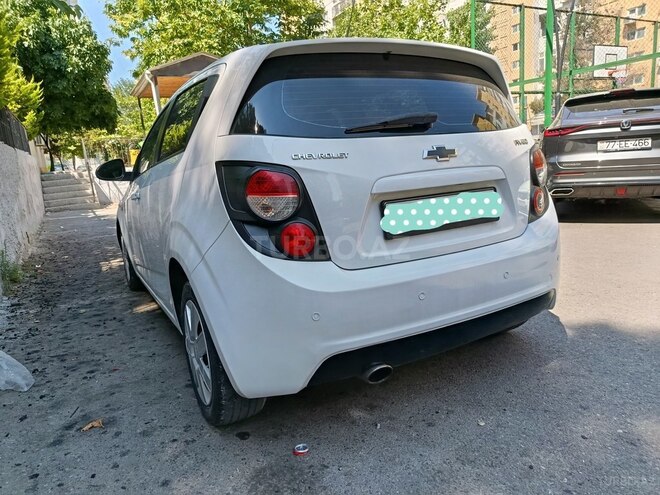 Chevrolet Aveo-5