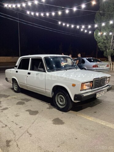 LADA (VAZ) 2107-4