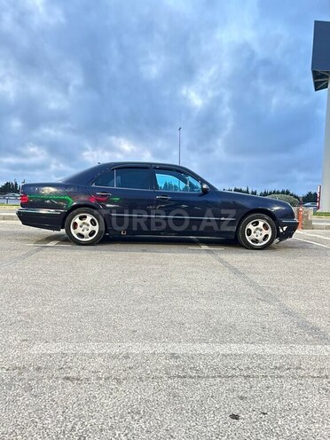 Mercedes E 320-3