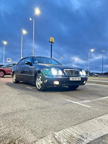 Mercedes E 320-5
