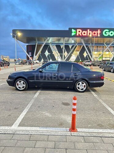 Mercedes E 320-16