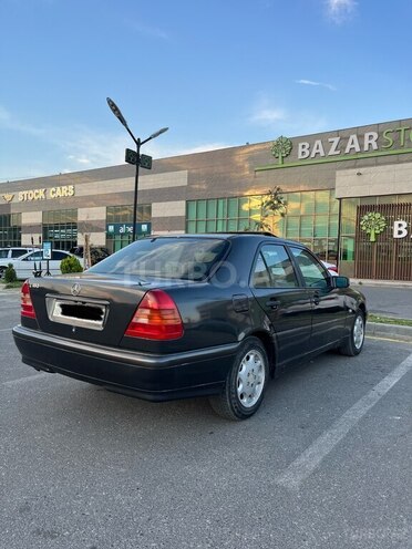 Mercedes C 180-5