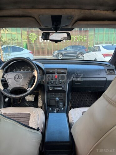 Mercedes C 180-8