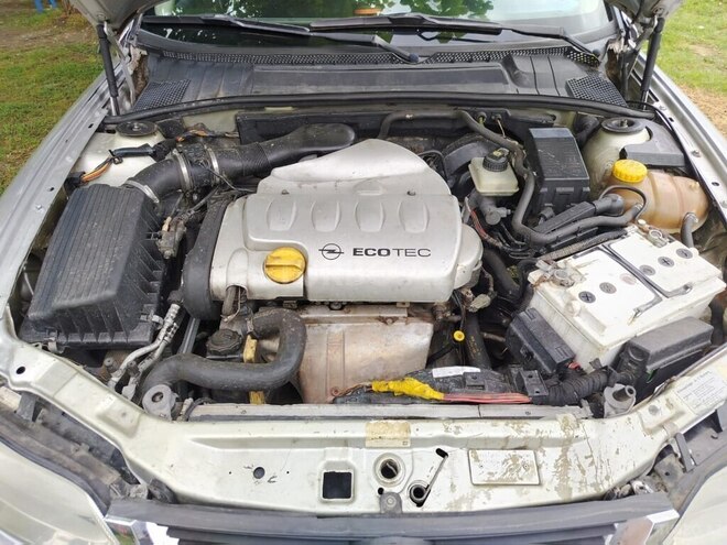 Opel Vectra-7