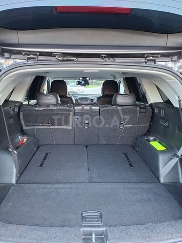 Kia Sorento-8