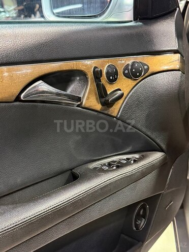 Mercedes E 350-19